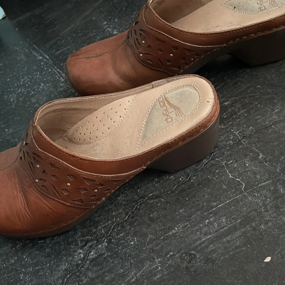 Dansko leather clogs brown/tan- open to offers - Picture 4 of 5